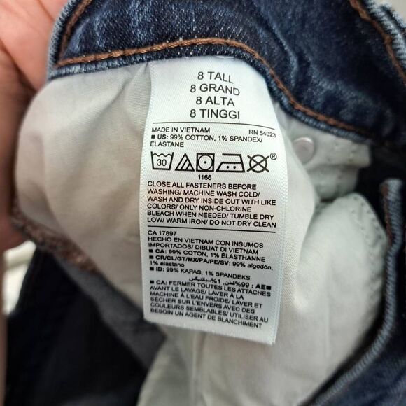 Old Navy Women's Mid Rise Boyfriend Jeans size 8 Tall - Picture 7 of 7